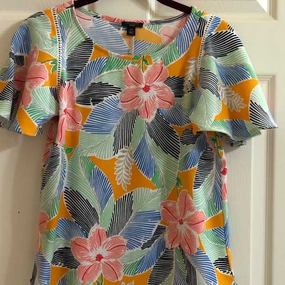Ann Taylor Tops - Ann Taylor Flutter Sleeve Tropical Print Blouse XXSP
